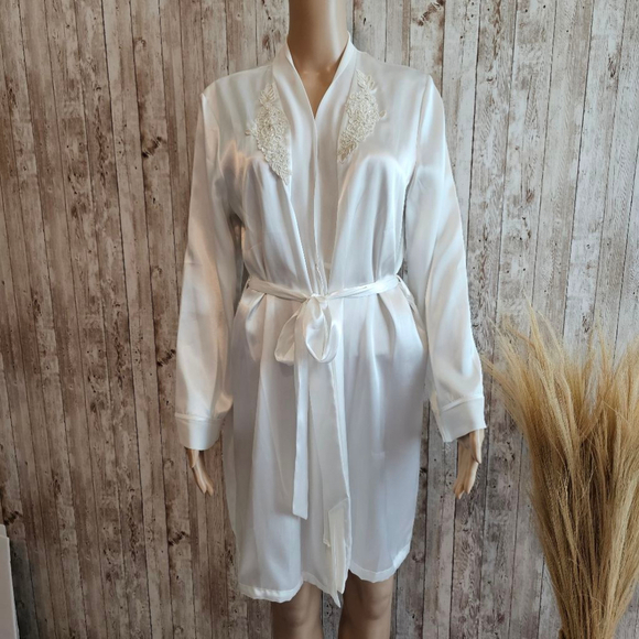 LINEA DONATELLA Soft WHITE SATIN ROBE Sequin S/M Silky - Picture 1 of 8